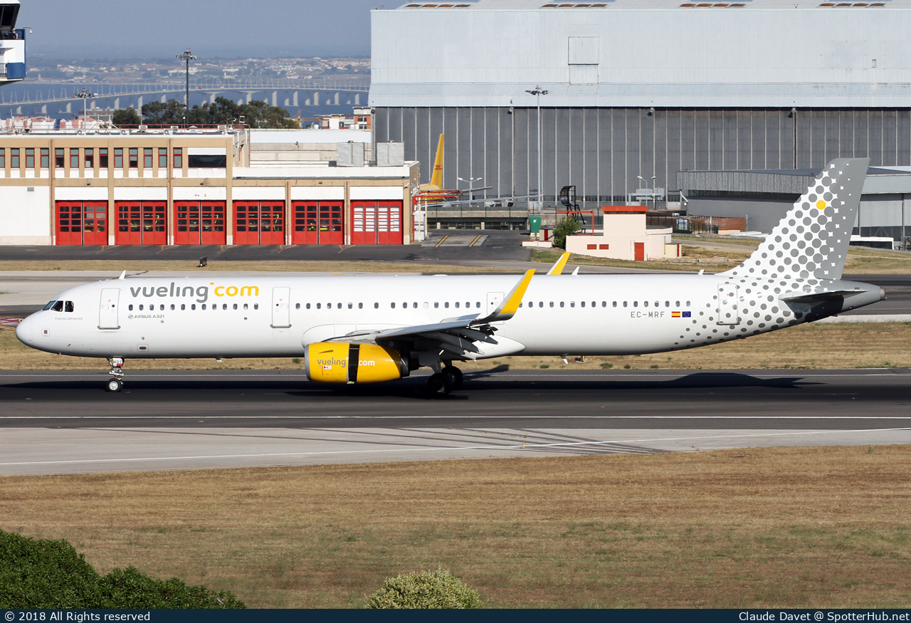Photo of EC-MRF - Airbus A321-231 operated by Vueling