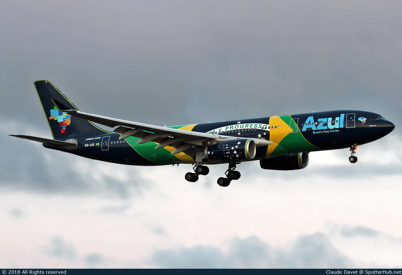 Photo of PR-AIV - Airbus A330-243 operated by Azul