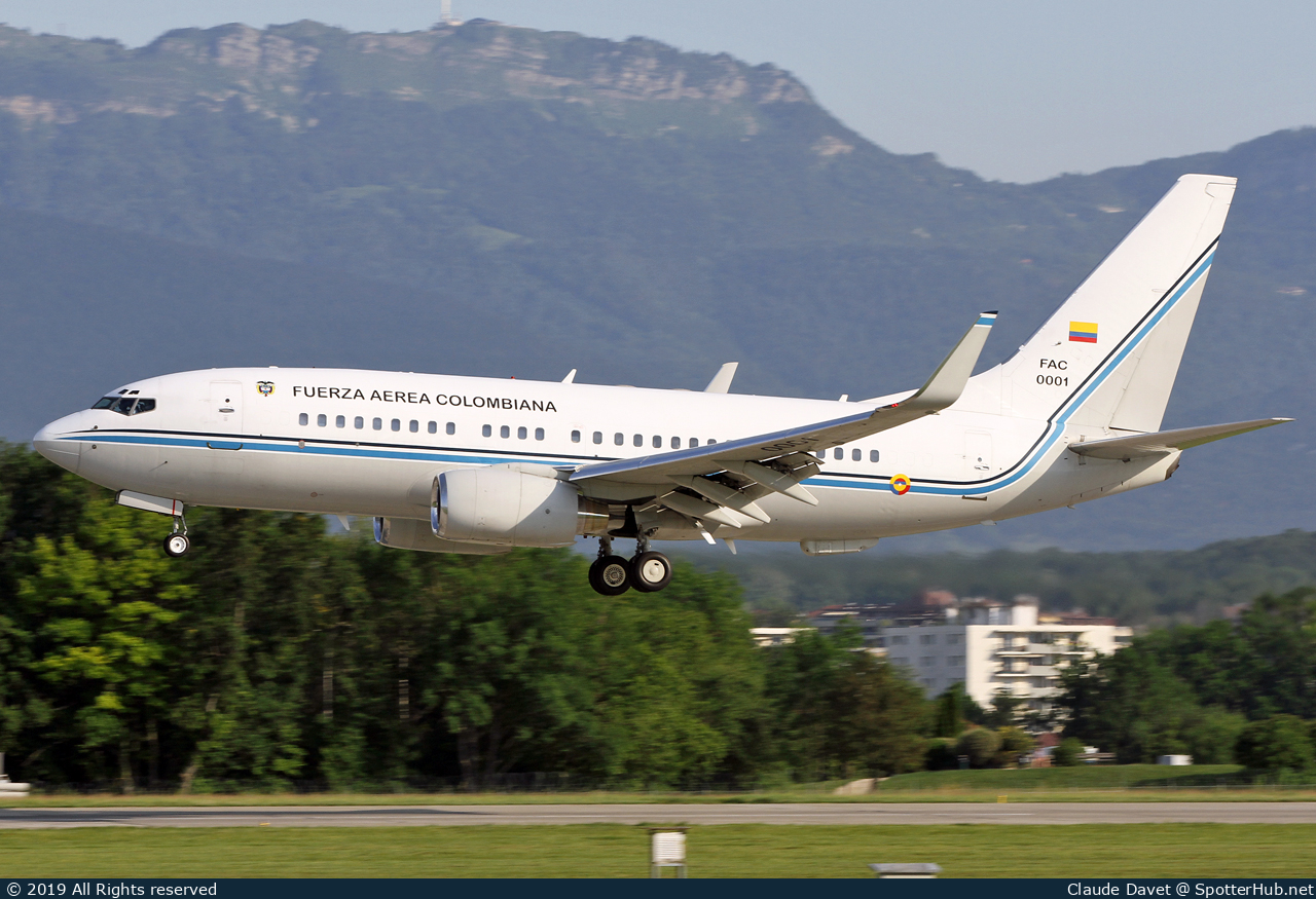 Photo of FAC0001 - Boeing 737-74V(BBJ) operated by Colombian Aerospace Force