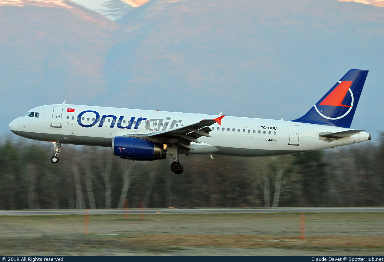Photo of TC-OBU - Airbus A320-232 operated by Onur Air