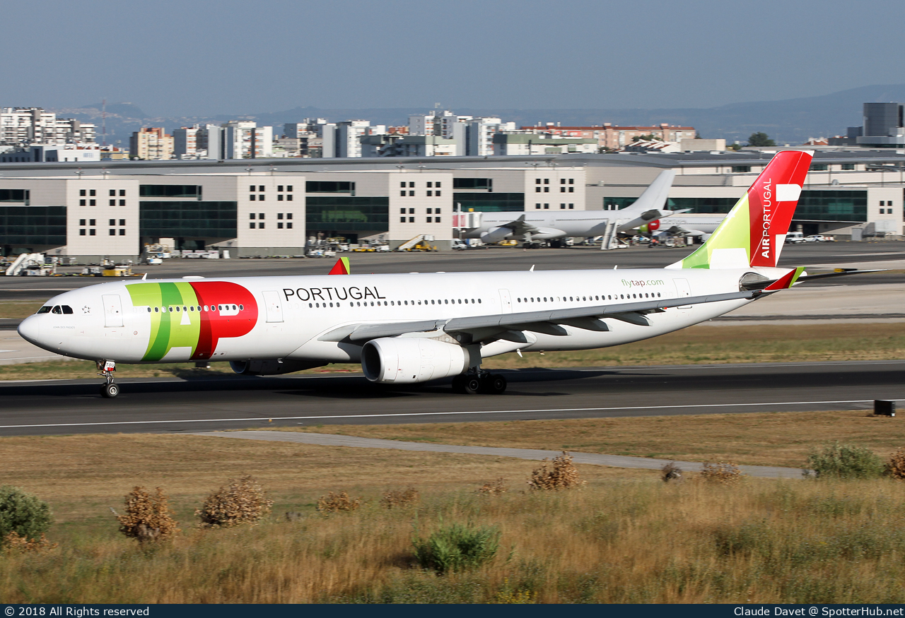 Photo of CS-TOU - Airbus A330-343 operated by TAP Air Portugal