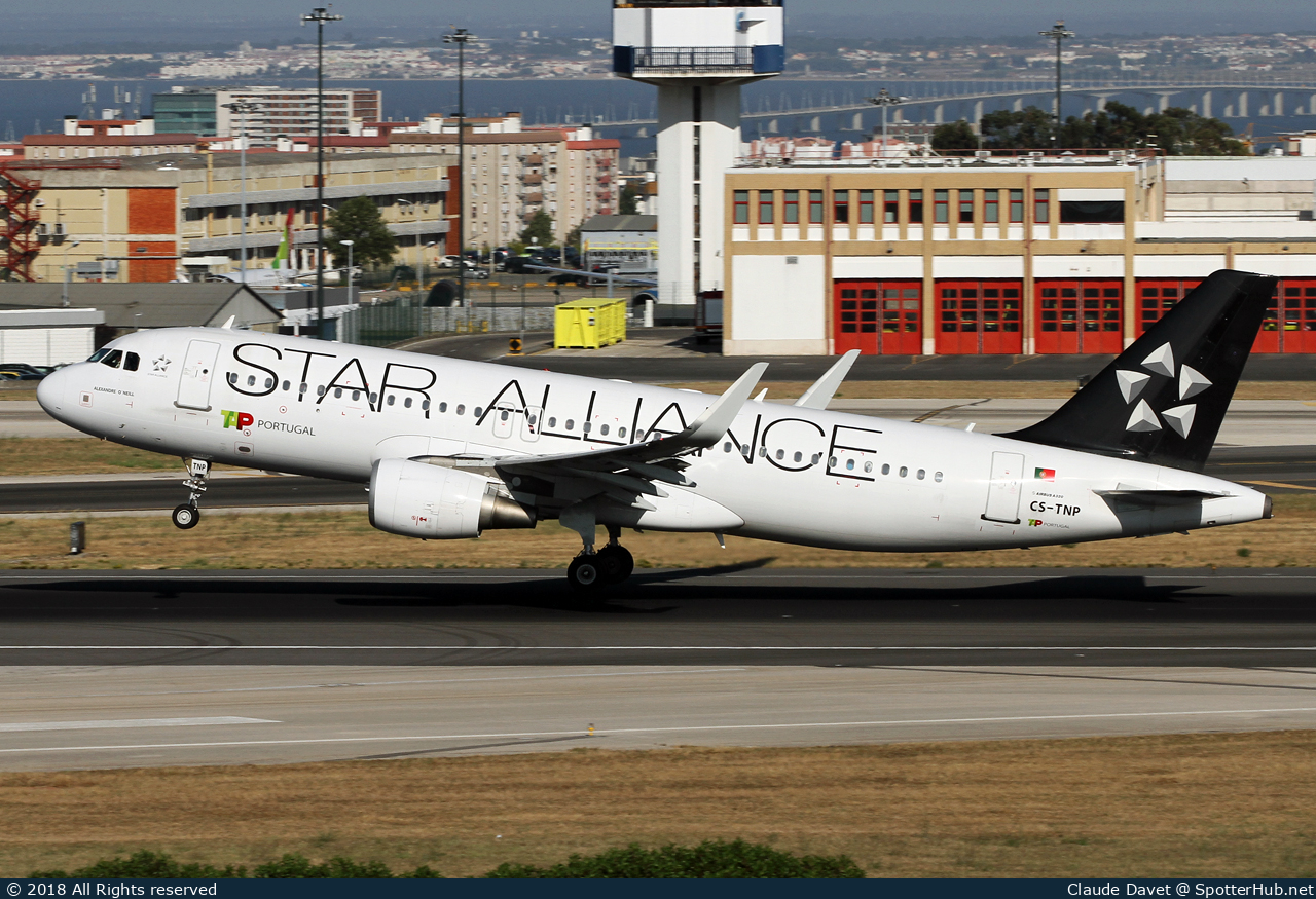 Photo of CS-TNP - Airbus A320-214 operated by TAP Air Portugal