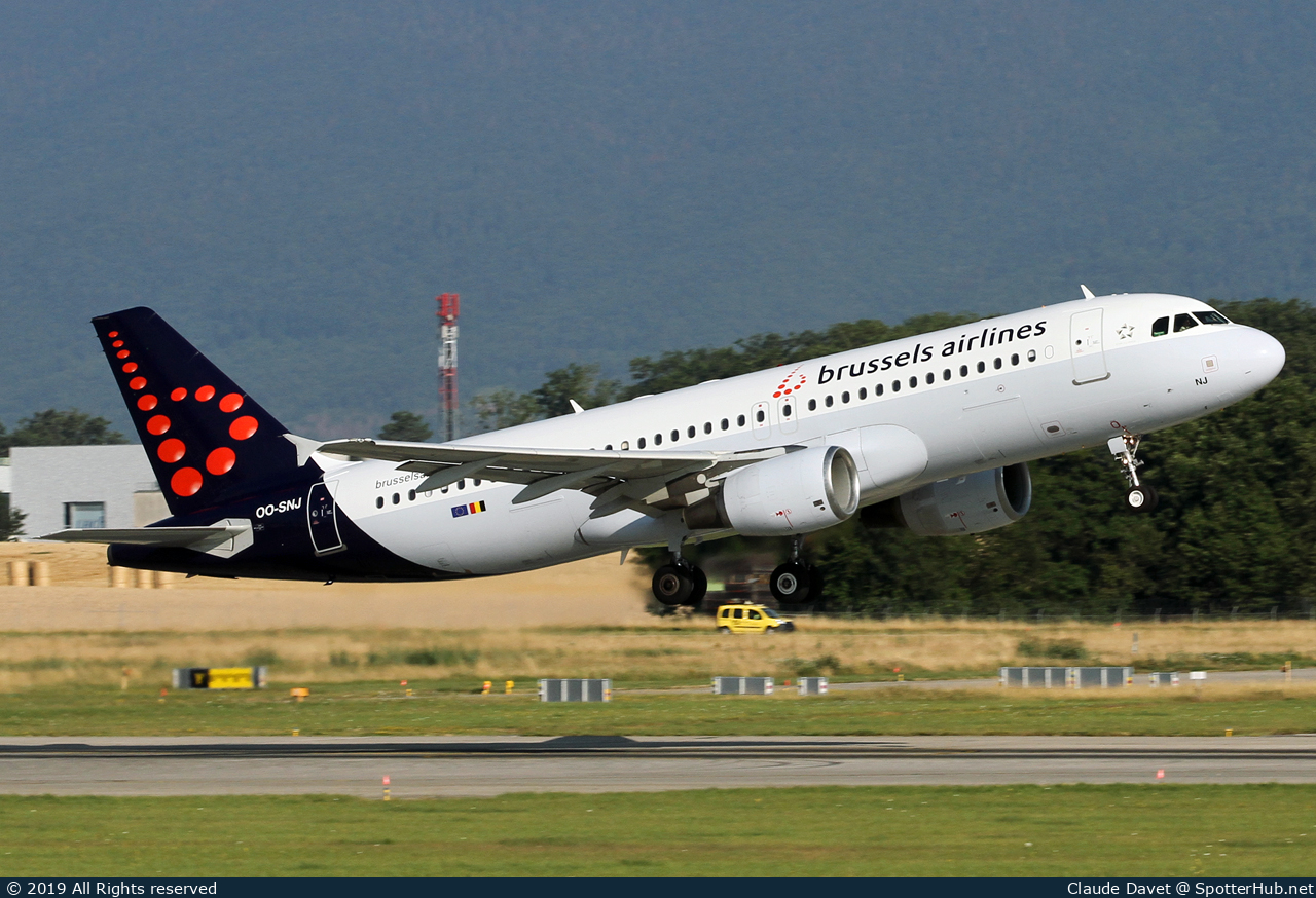 Photo of OO-SNJ - Airbus A320-214 operated by Brussels Airlines