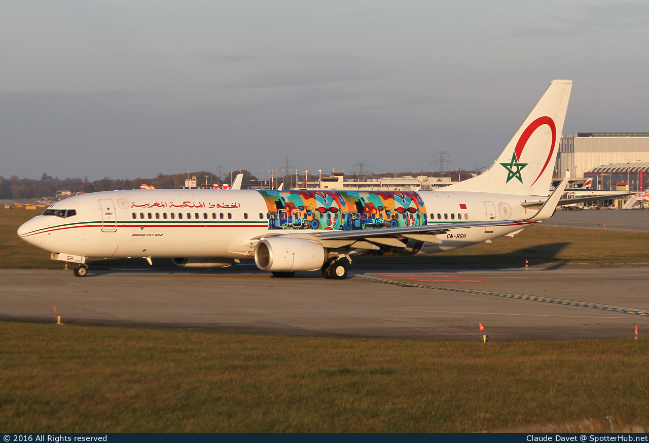 Photo of CN-RGH - Boeing 737-86N operated by Royal Air Maroc
