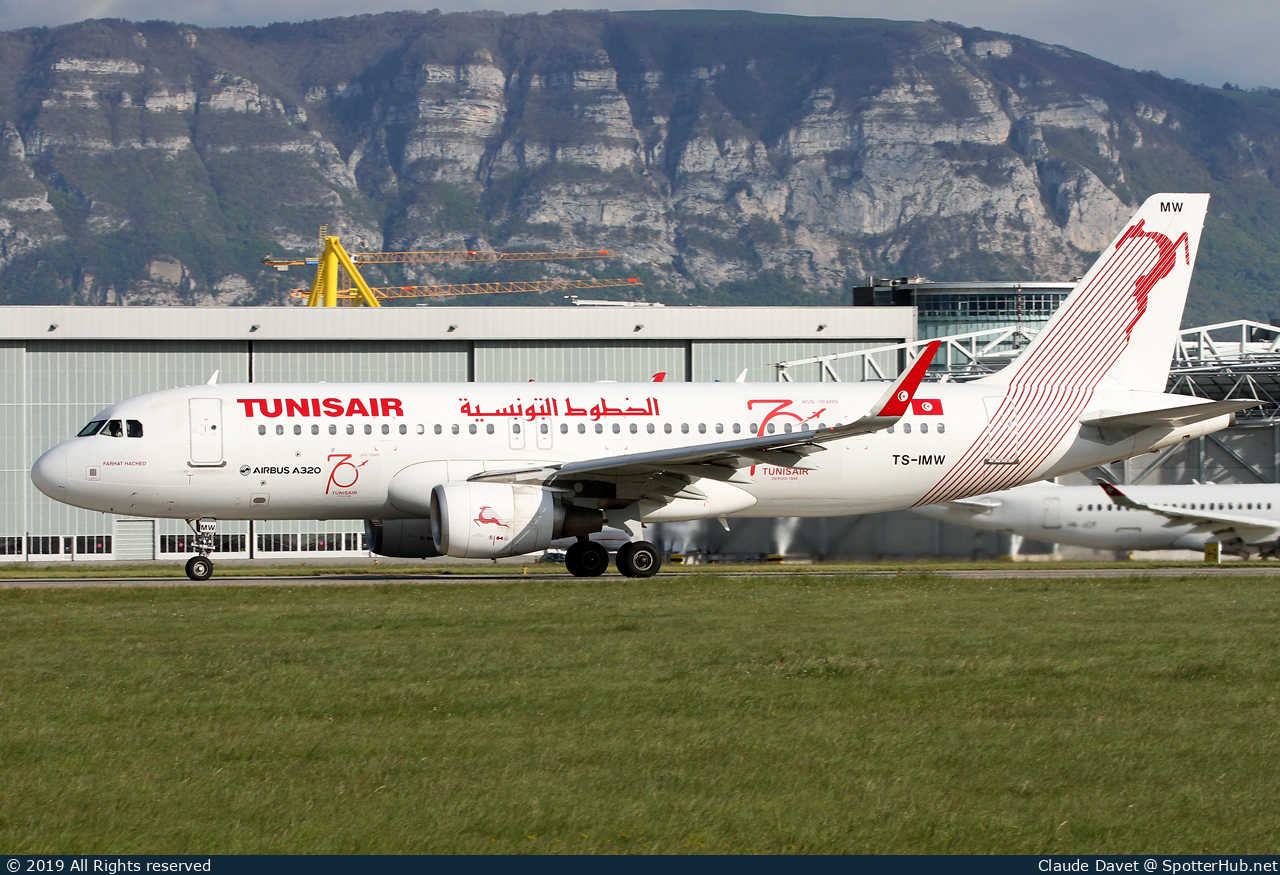 Photo of TS-IMW - Airbus A320-214 operated by Tunisair