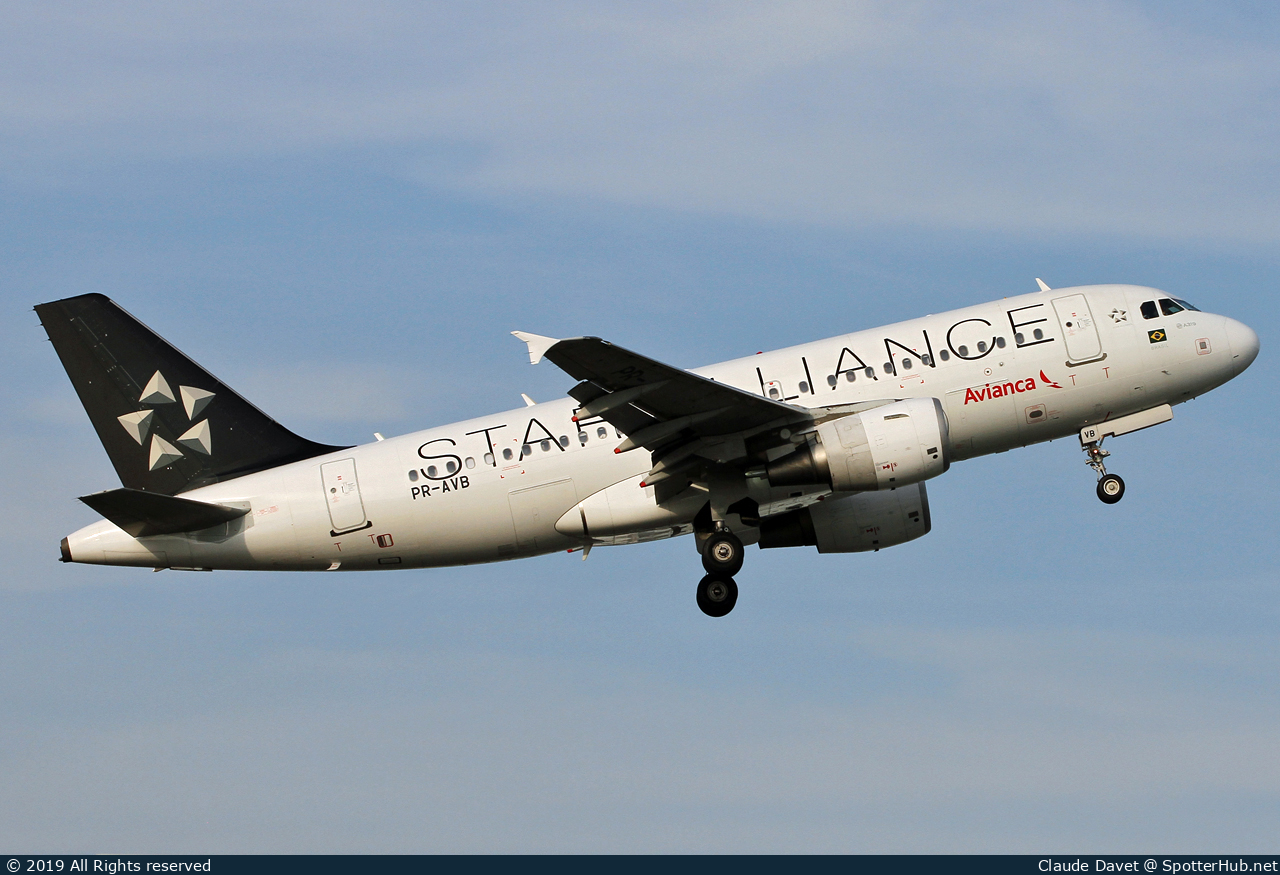 Photo of PR-AVB - Airbus A319-115 operated by Avianca Brasil