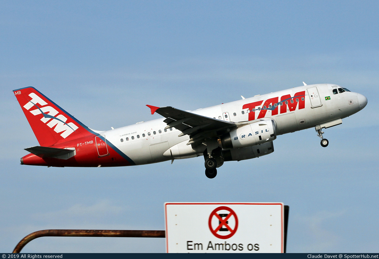Photo of PT-TMB - Airbus A319-132 operated by TAM Linhas Aéreas