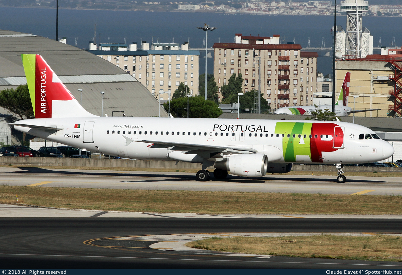 Photo of CS-TNM - Airbus A320-214 operated by TAP Air Portugal