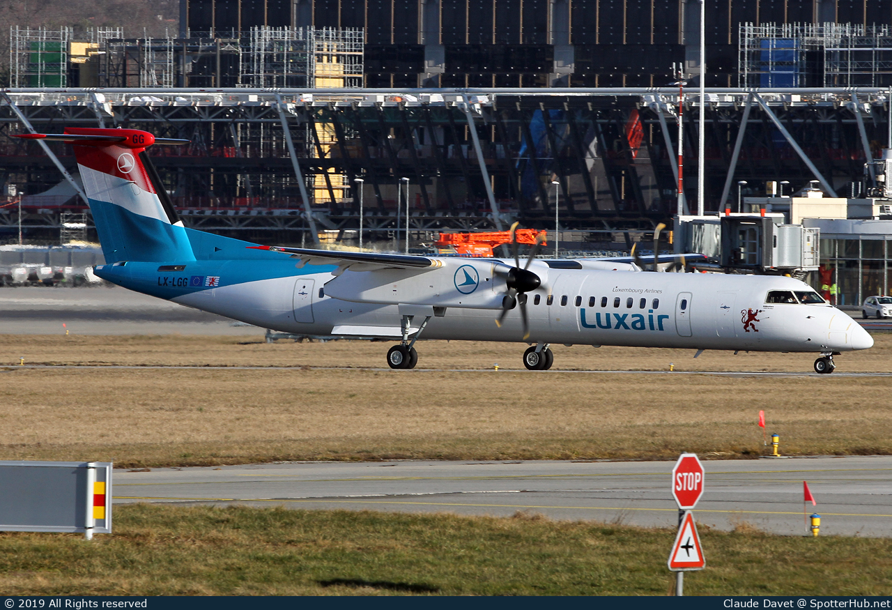 Photo of LX-LGG - Bombardier DHC-8-402 Dash 8 Q400 operated by Luxair