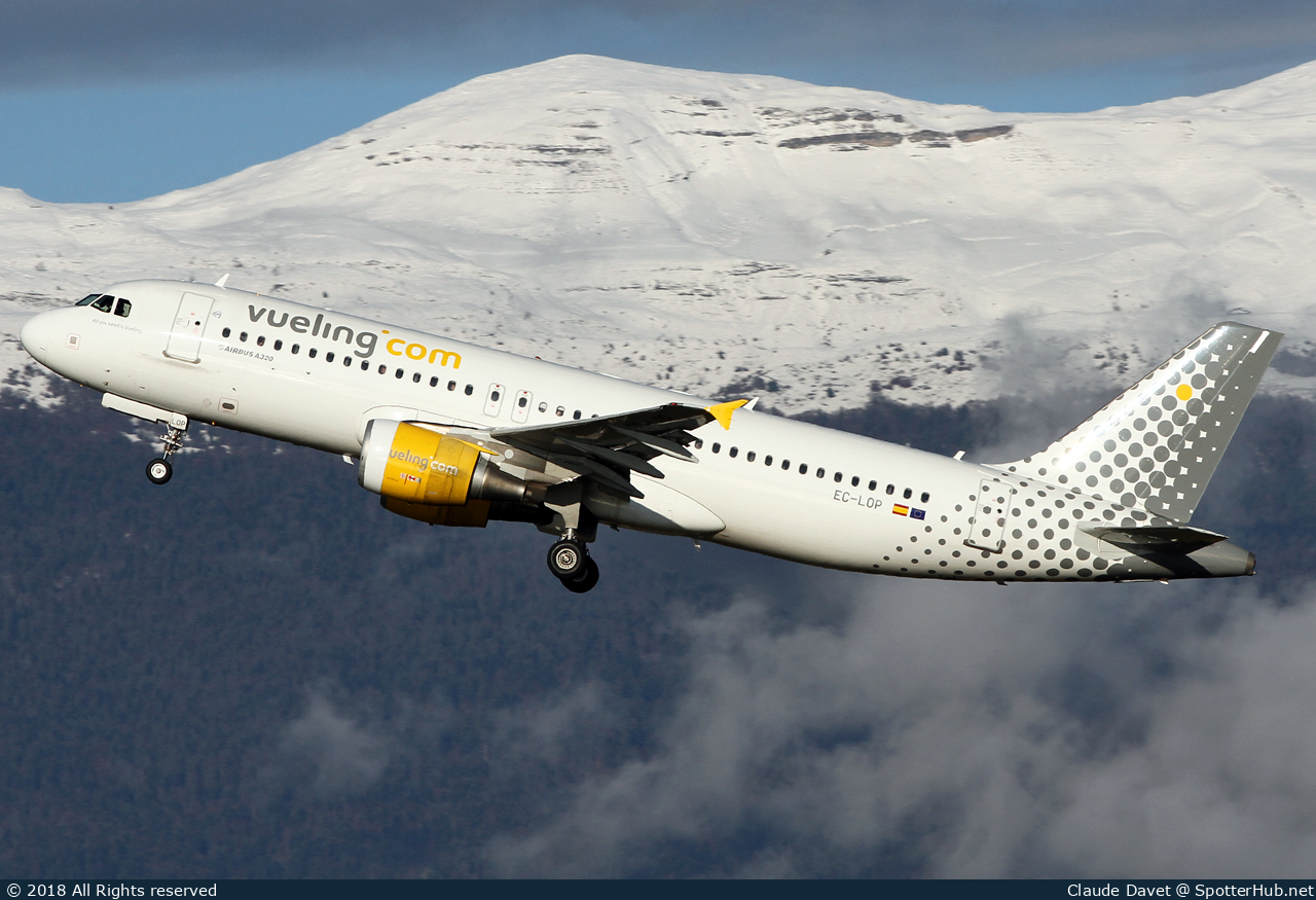 Photo of EC-LOP - Airbus A320-214 operated by Vueling