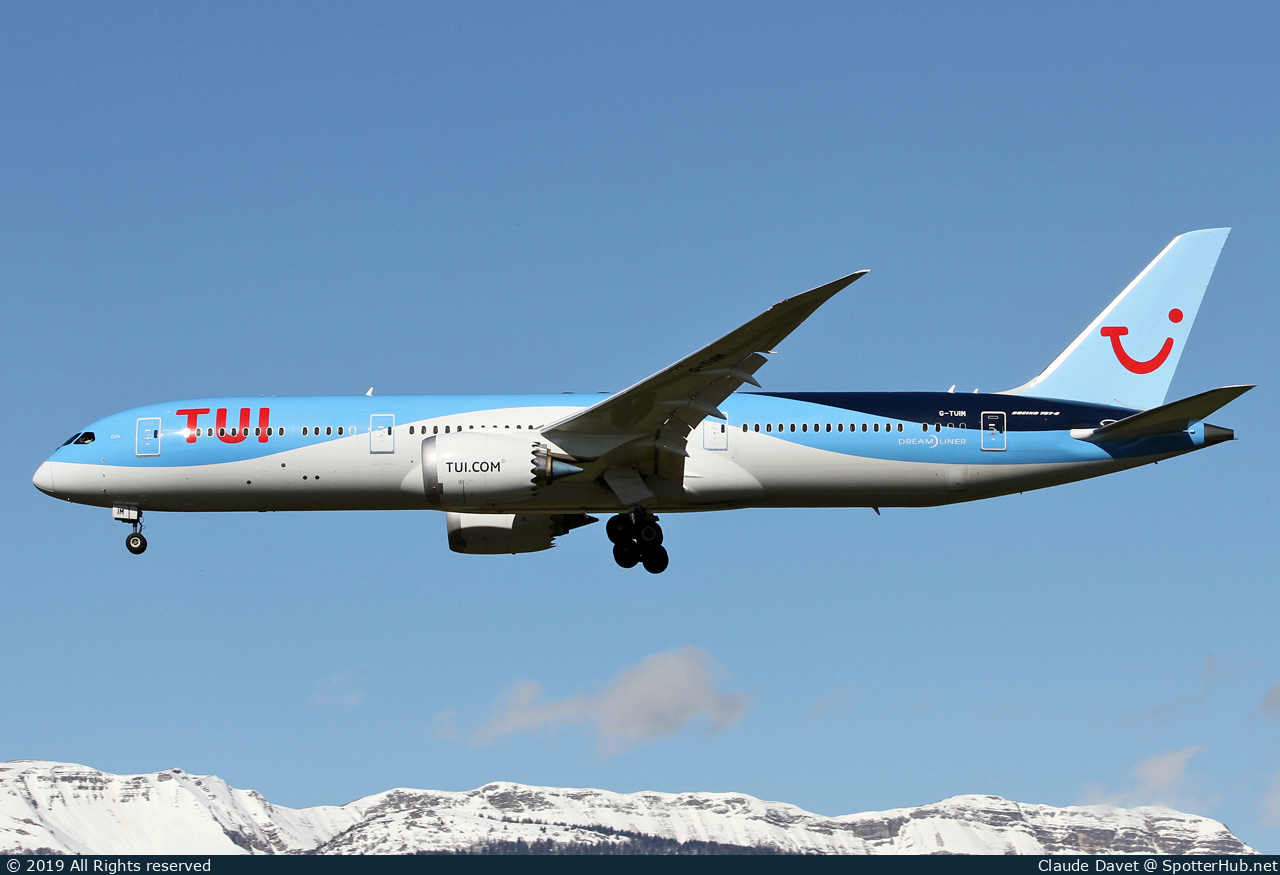 Photo of G-TUIM - Boeing 787-9 Dreamliner operated by TUI Airways