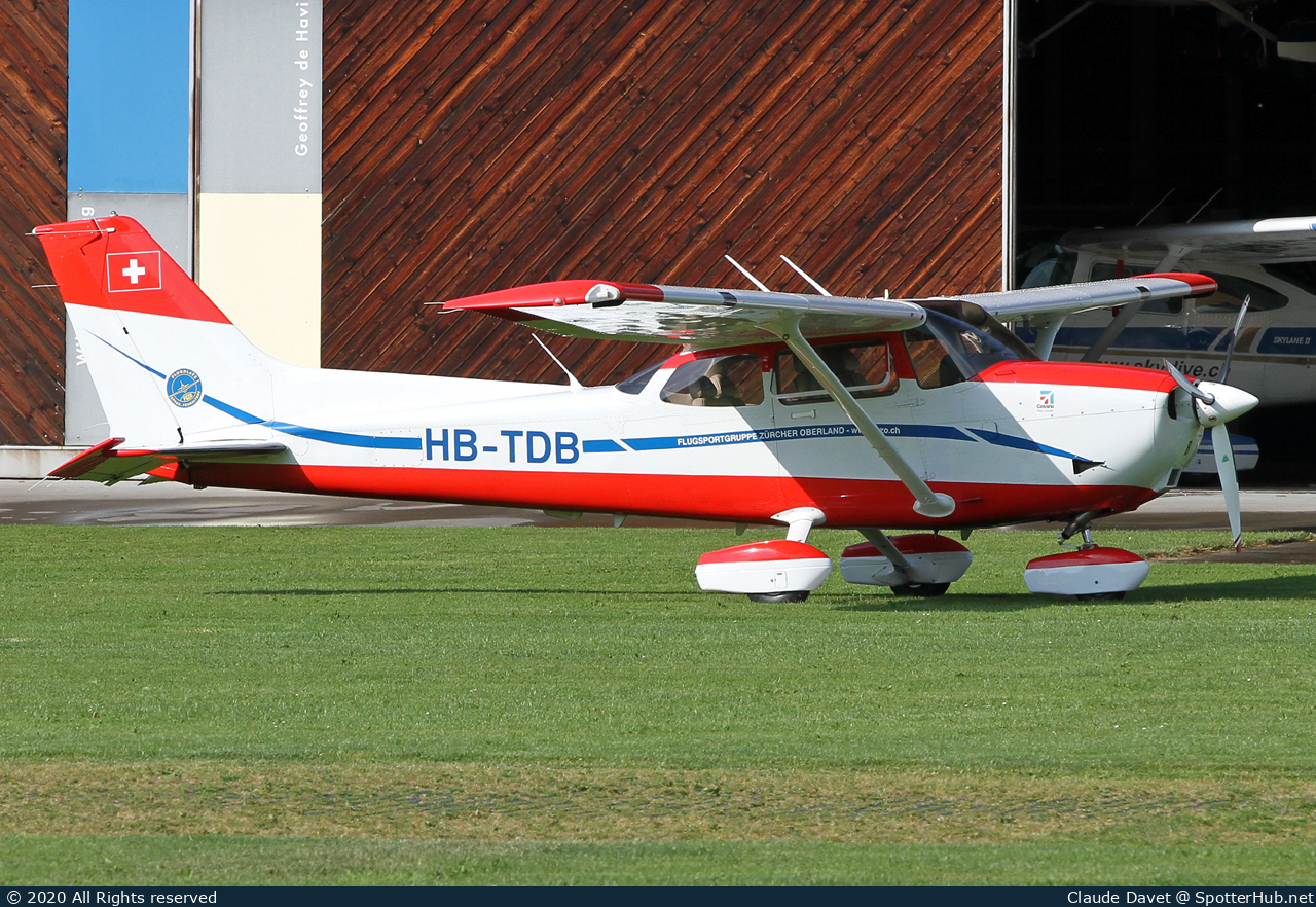 Photo of HB-TDB - Cessna 172S Skyhawk SP operated by Flugsportgruppe Zürcher Oberland