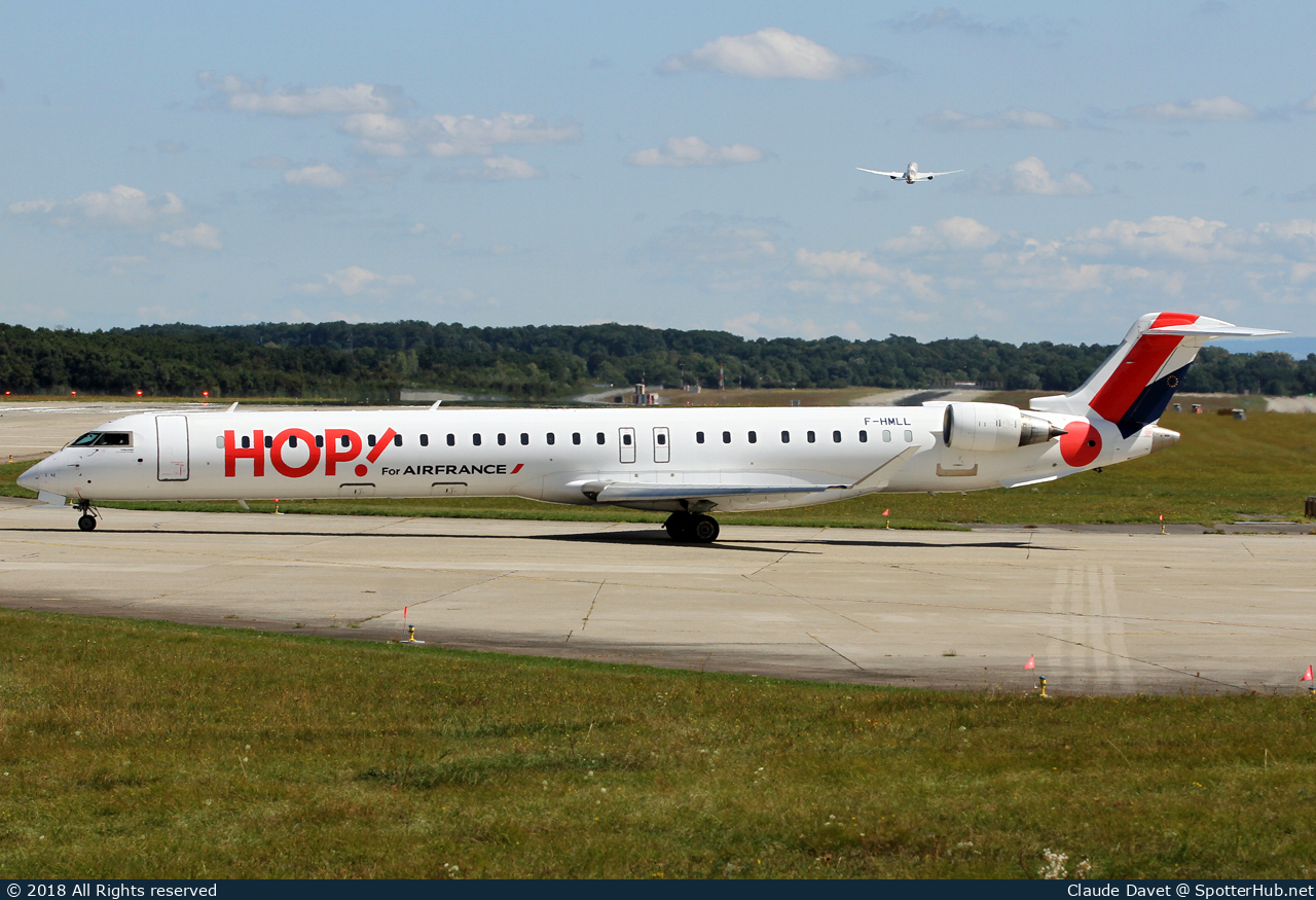 Photo of F-HMLL - Bombardier CRJ-1000EL operated by Air France (opb Brit Air)