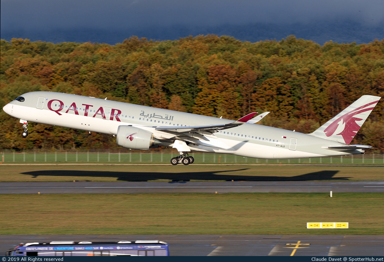 Photo of A7-ALD - Airbus A350-941 operated by Qatar Airways