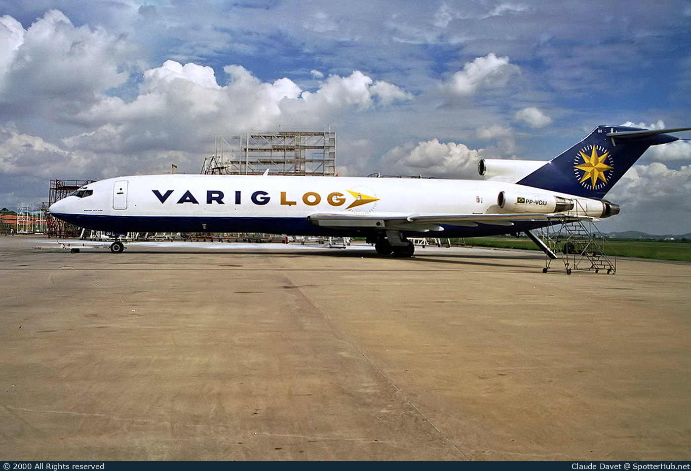 Photo of PP-VQU - Boeing 727-2J7(Adv)(F) operated by VarigLog