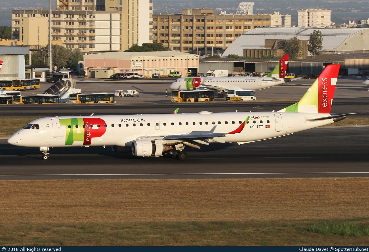 Photo of CS-TTY - Embraer ERJ-195AR operated by TAP Express (opb Portugália Airlines)