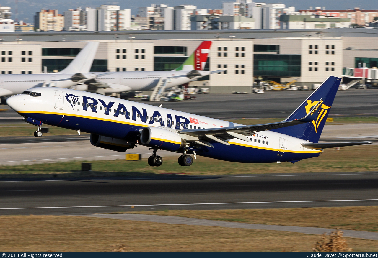Photo of EI-DWZ - Boeing 737-8AS operated by Ryanair