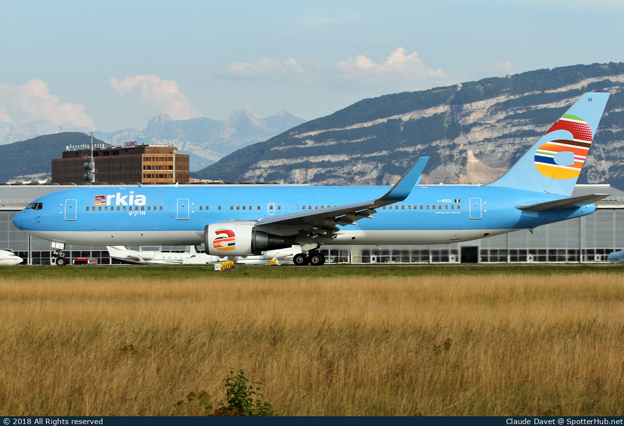 Photo of I-NDDL - Boeing 767-324(ER) operated by Arkia Israeli Airlines (opb Neos)
