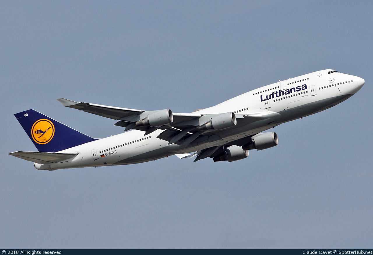Photo of D-ABVR - Boeing 747-430 operated by Lufthansa