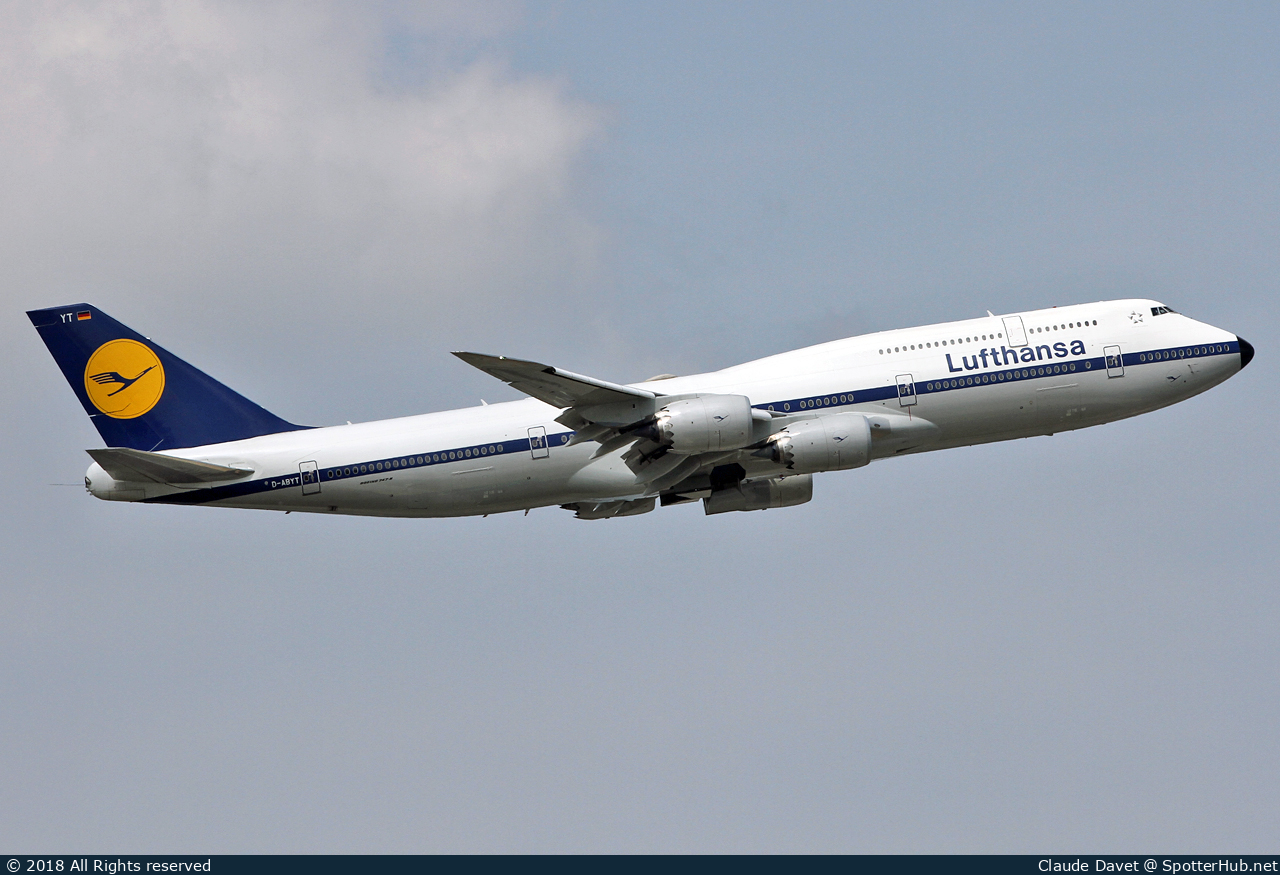 Photo of D-ABYT - Boeing 747-830 operated by Lufthansa