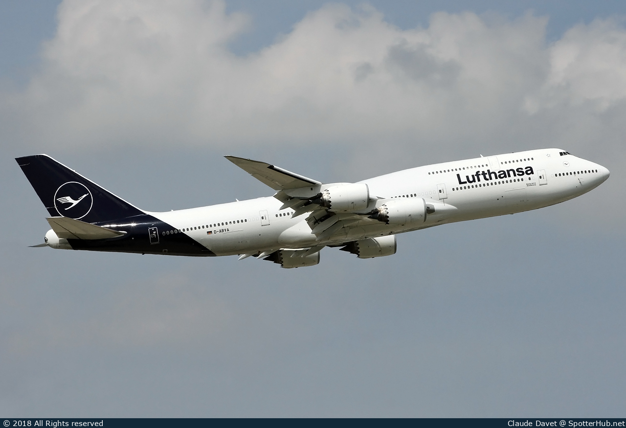 Photo of D-ABYA - Boeing 747-830 operated by Lufthansa