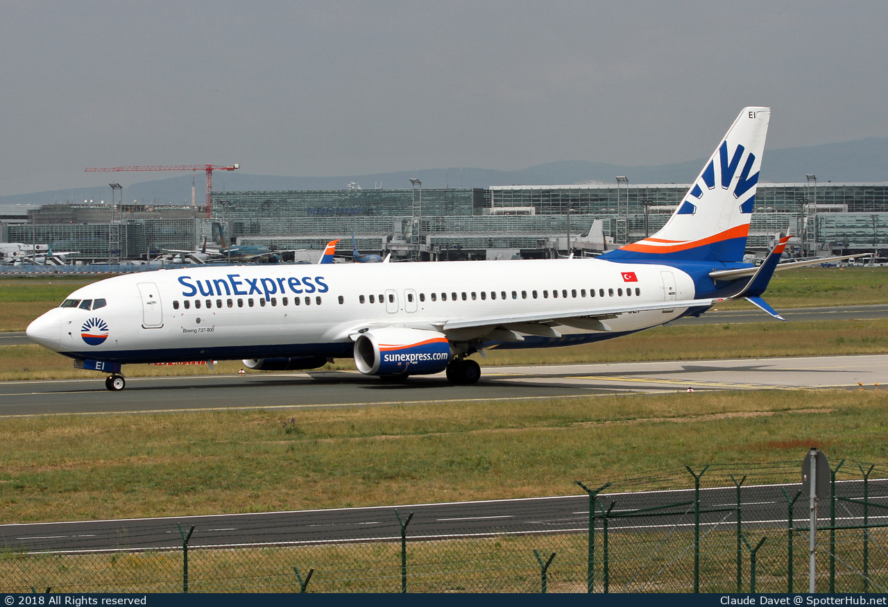 Photo of TC-SEI - Boeing 737-8HC operated by SunExpress