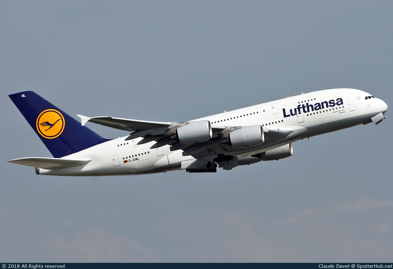 Photo of D-AIML - Airbus A380-841 operated by Lufthansa