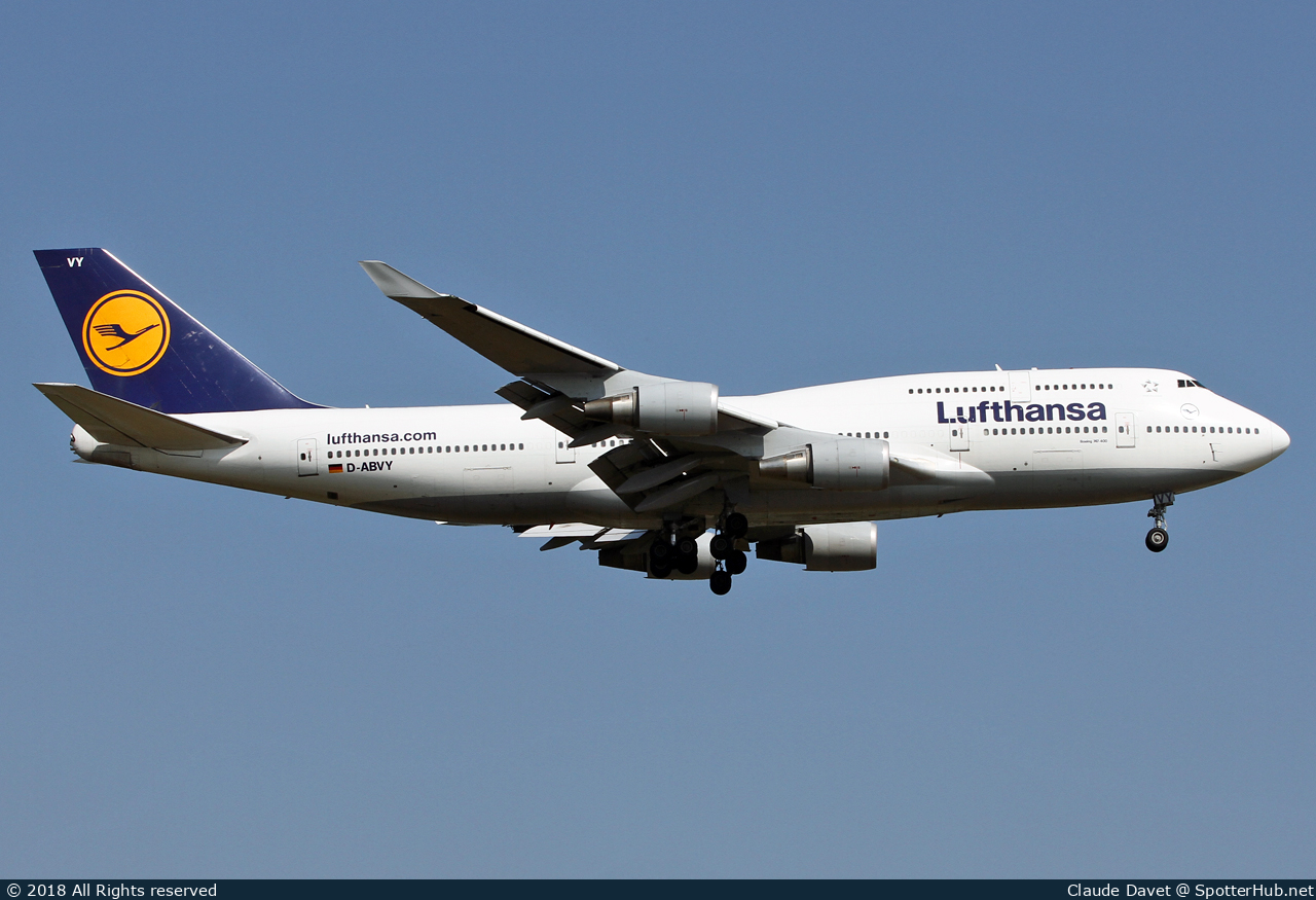 Photo of D-ABVY - Boeing 747-430 operated by Lufthansa