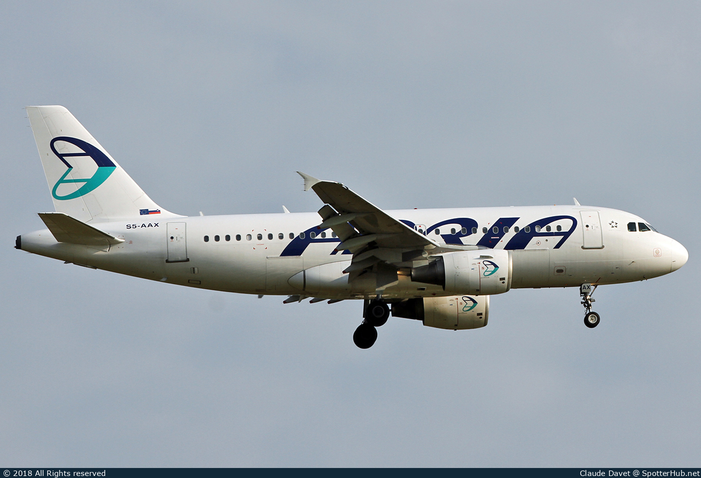 Photo of S5-AAX - Airbus A319-111 operated by Adria Airways