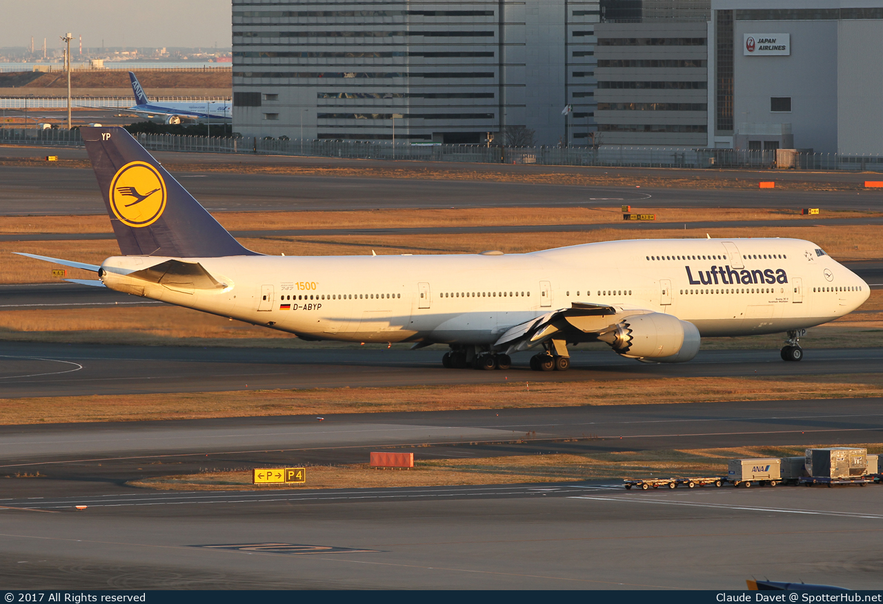 Photo of D-ABYP - Boeing 747-830 operated by Lufthansa