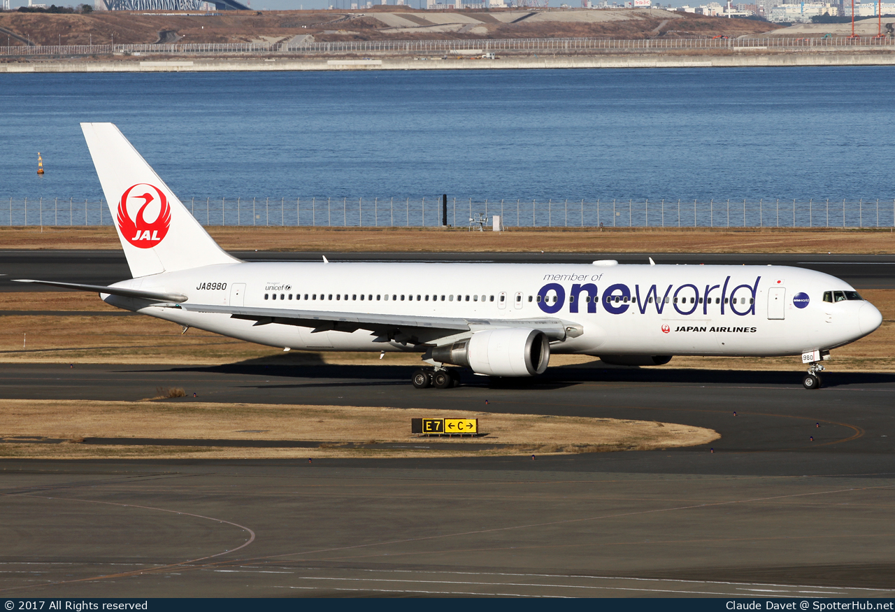 Photo of JA8980 - Boeing 767-346 operated by Japan Airlines