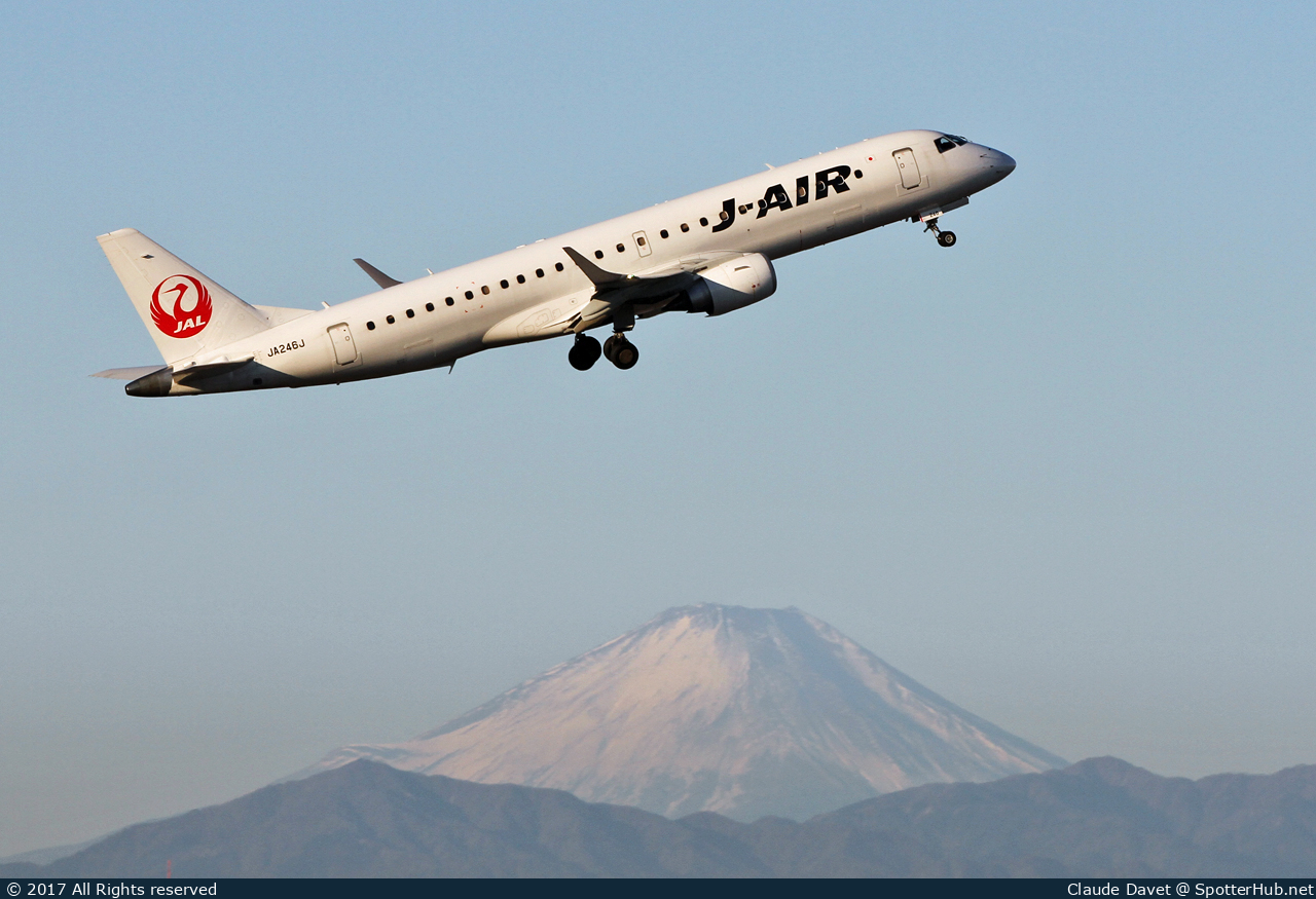 Photo of JA246J - Embraer ERJ-190STD operated by J-Air