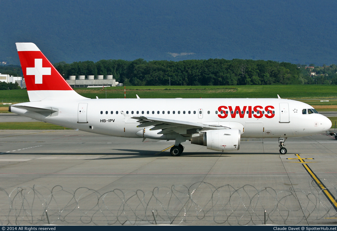 Photo of HB-IPV - Airbus A319-112 operated by Swiss International Air Lines