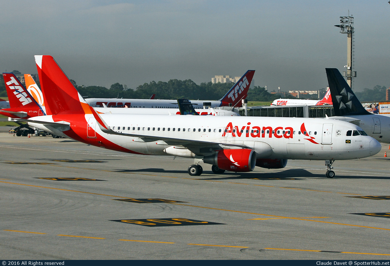 Photo of PR-OCA - Airbus A320-214 operated by Avianca Brasil