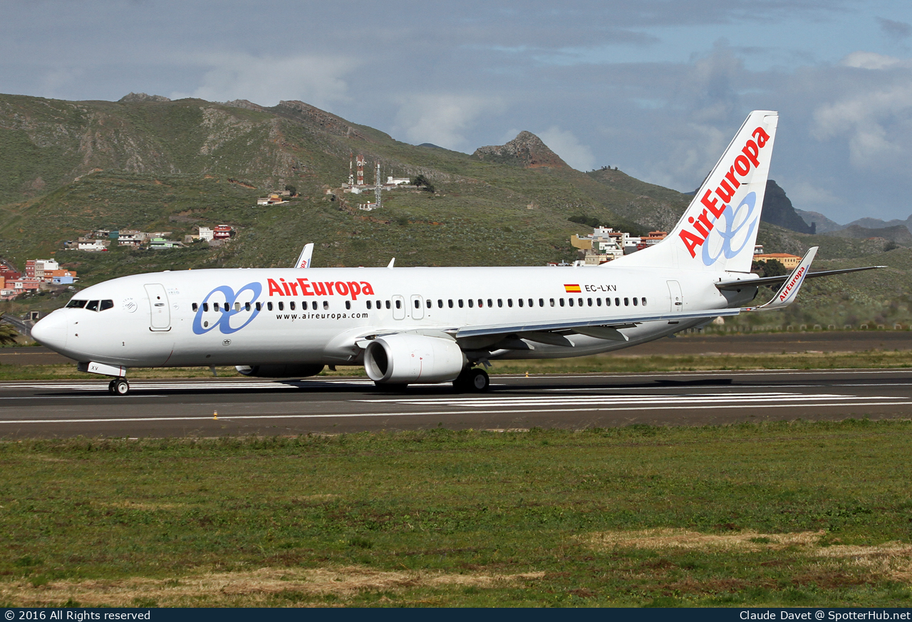 Photo of EC-LXV - Boeing 737-85P operated by Air Europa
