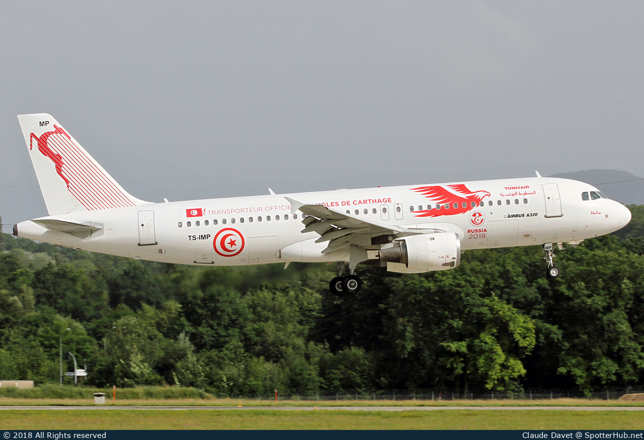 Photo of TS-IMP - Airbus A320-211 operated by Tunisair