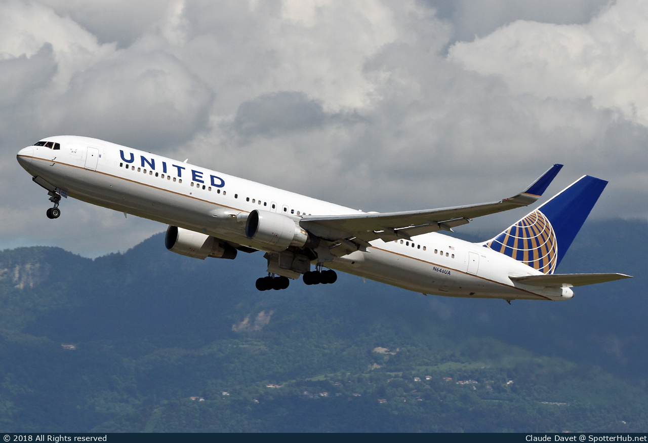Photo of N646UA - Boeing 767-322(ER) operated by United Airlines