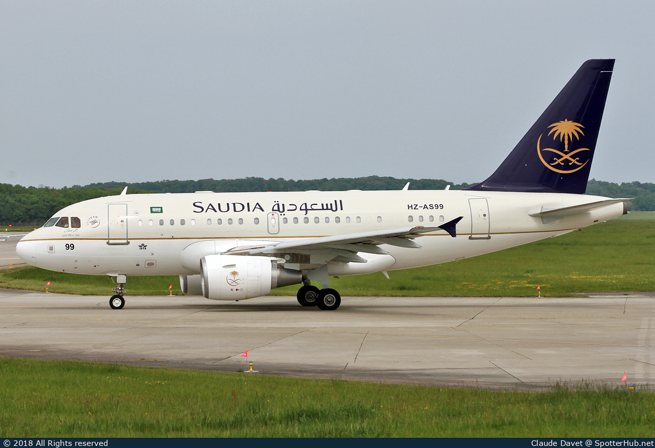 Photo of HZ-AS99 - Airbus A318-112(CJ) Elite operated by Saudi Royal Flight