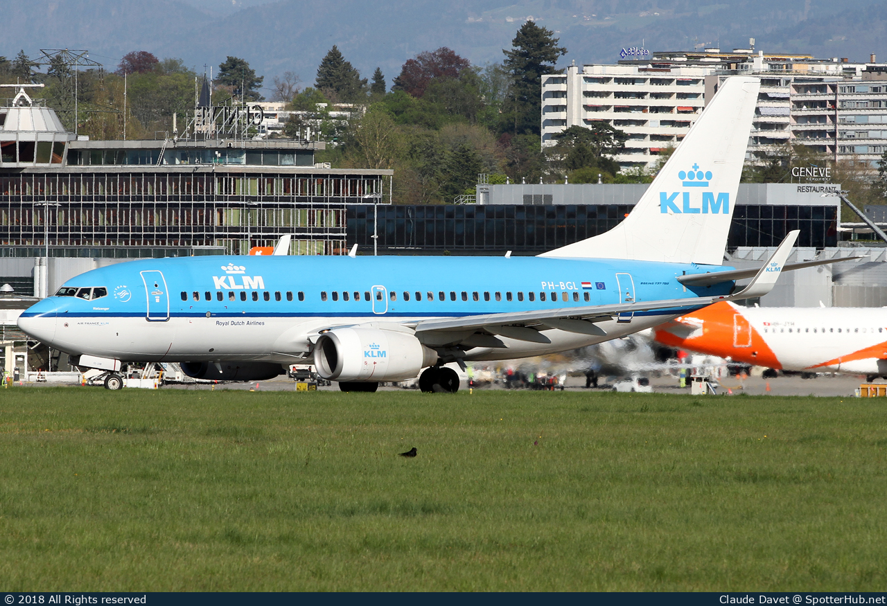 Photo of PH-BGL - Boeing 737-7K2 operated by KLM Royal Dutch Airlines