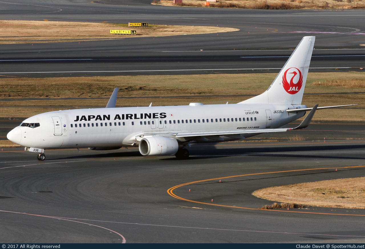 Photo of JA338J - Boeing 737-846 operated by Japan Airlines