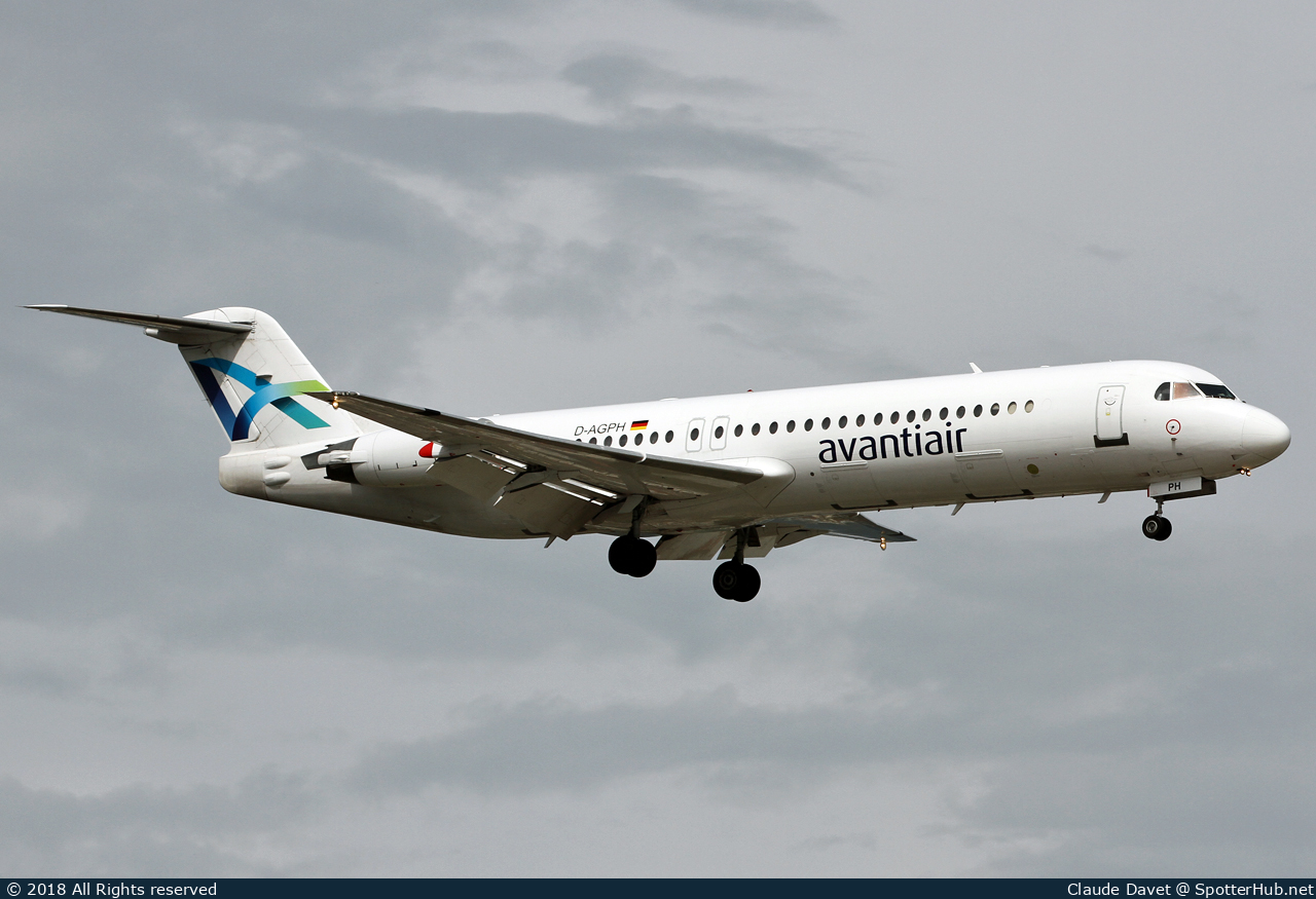 Photo of D-AGPH - Fokker 100 operated by Avanti Air