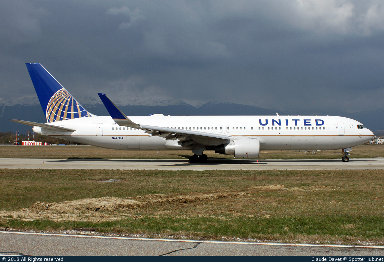 Photo of N648UA - Boeing 767-322(ER) operated by United Airlines