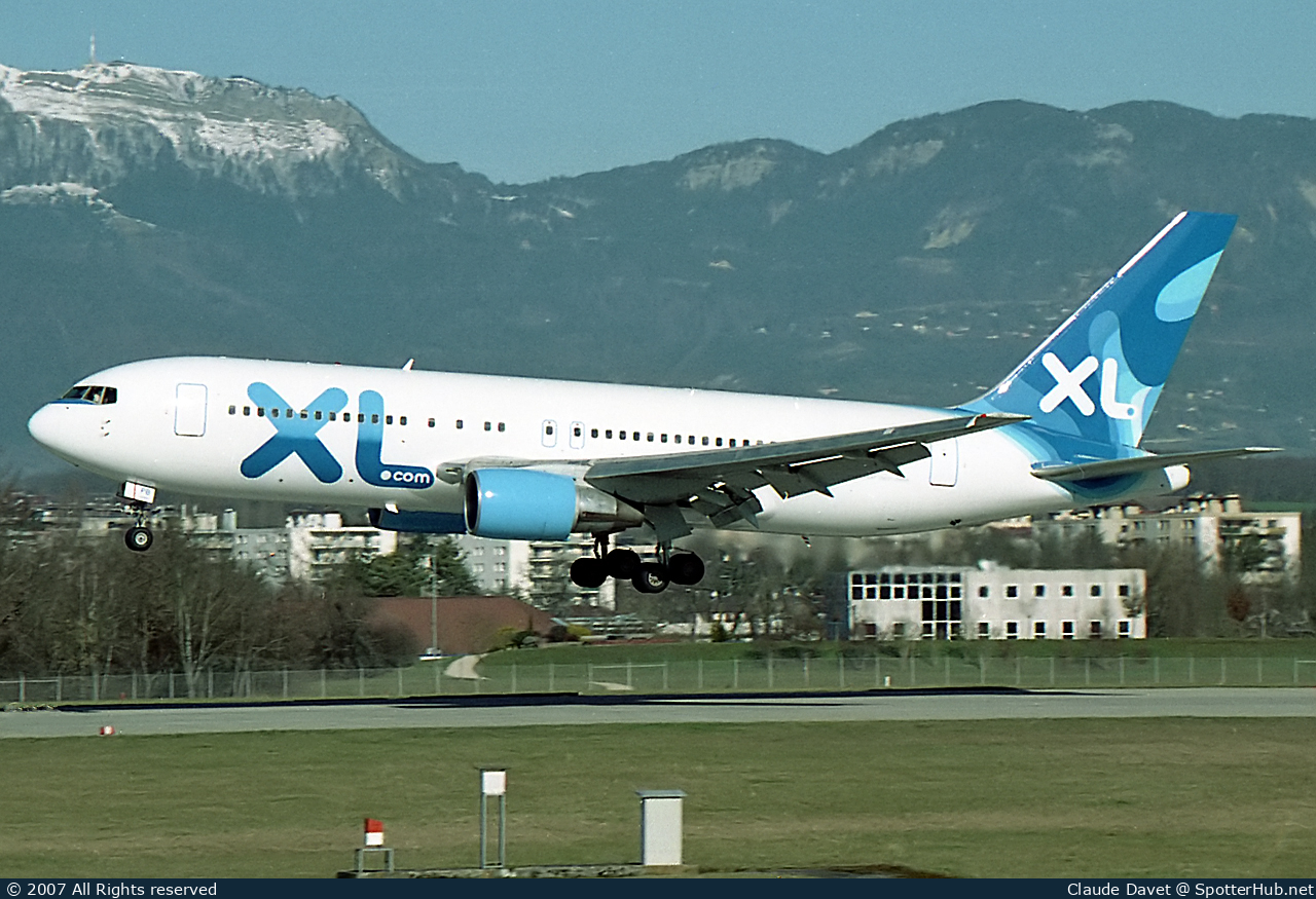 Photo of G-BOPB - Boeing 767-204(ER) operated by XL Airways