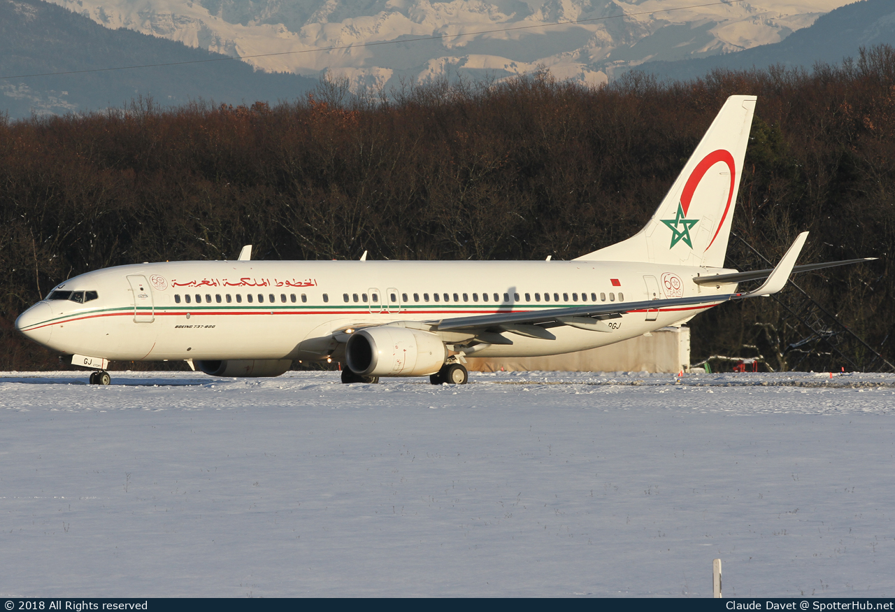 Photo of CN-RGJ - Boeing 737-8B6 operated by Royal Air Maroc