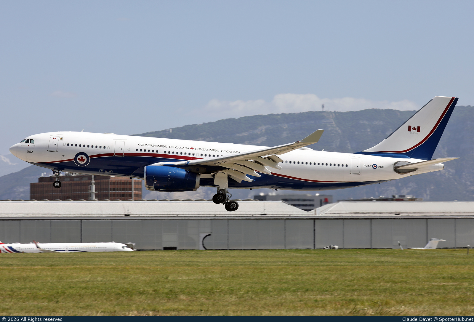 Photo of 330002 - Airbus CC-330 Husky operated by Royal Canadian Air Force