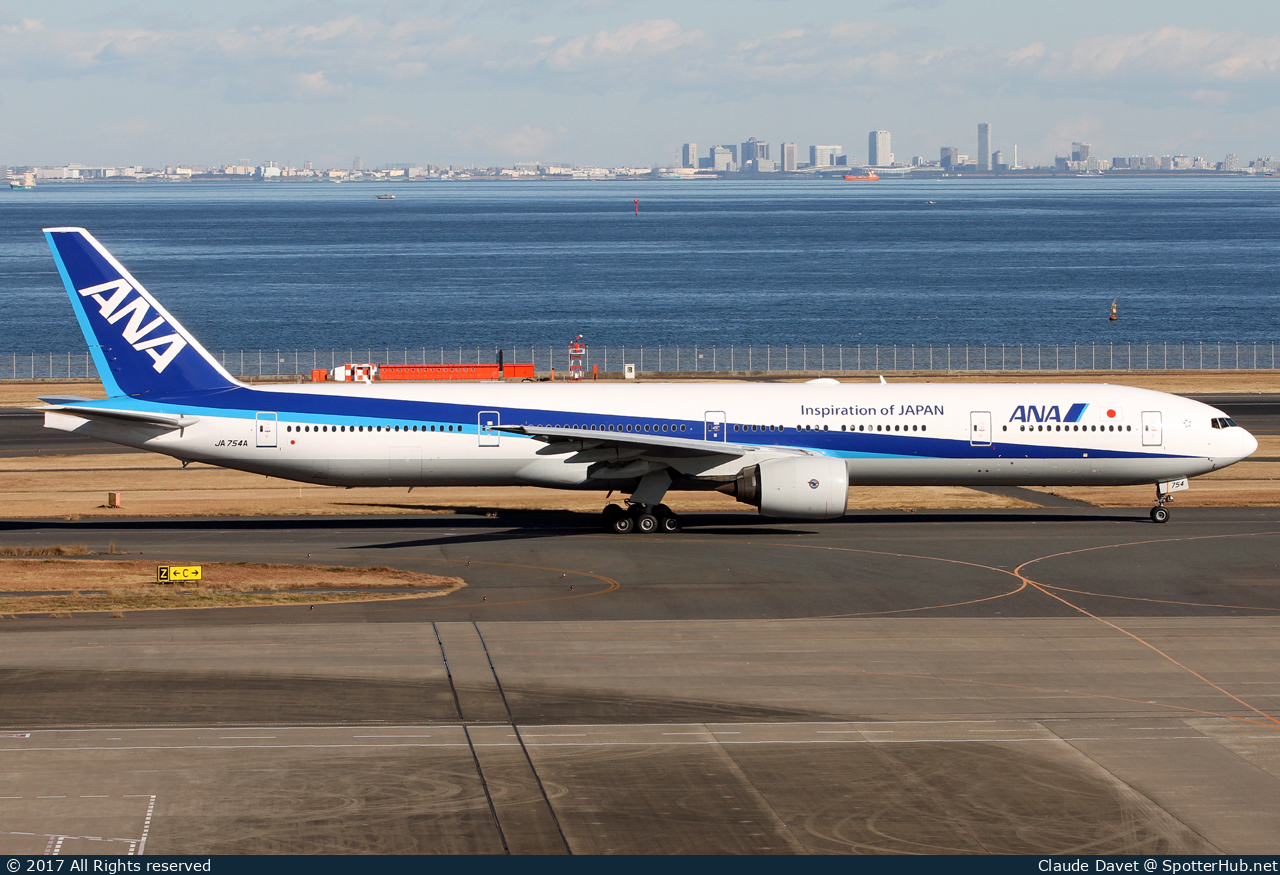 Photo of JA754A - Boeing 777-381 operated by ANA All Nippon Airways