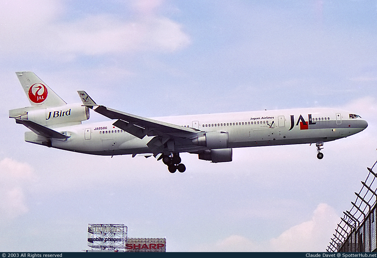 Photo of JA8586 - McDonnell Douglas MD-11 operated by Japan Airlines