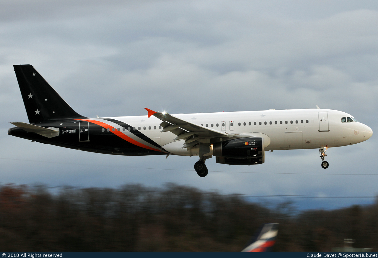 Photo of G-POWK - Airbus A320-233 operated by Titan Airways