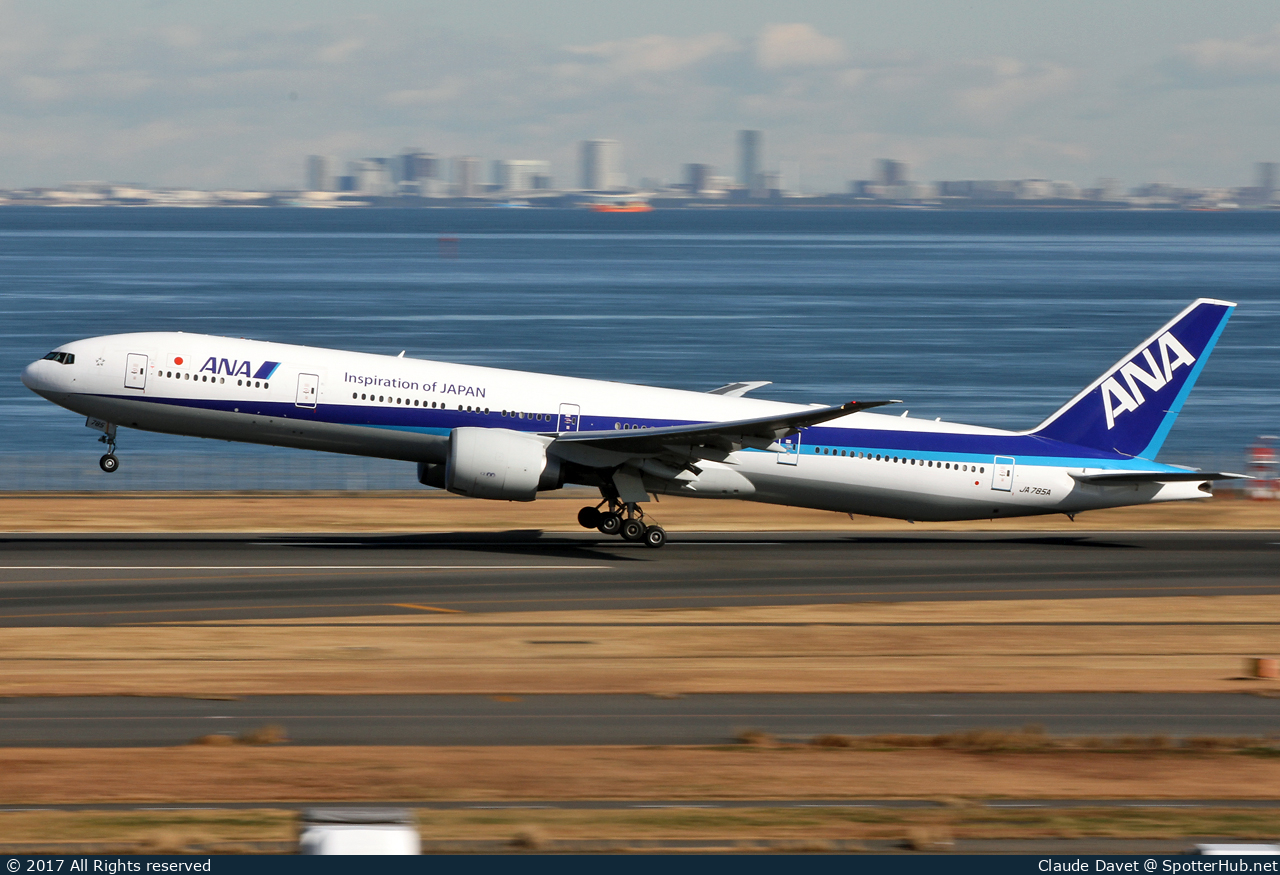 Photo of JA785A - Boeing 777-381(ER) operated by ANA All Nippon Airways