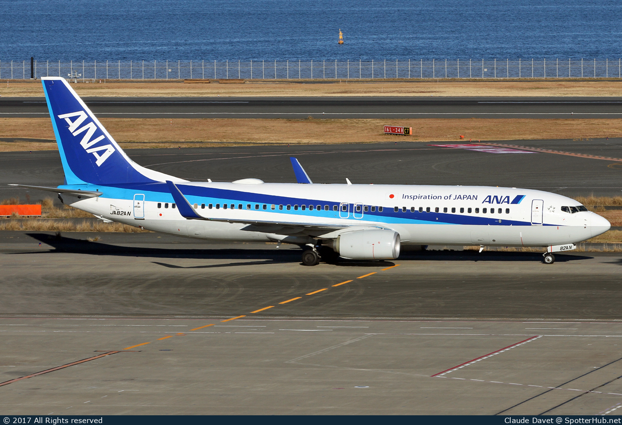 Photo of JA82AN - Boeing 737-881 operated by ANA All Nippon Airways (opb ANA Wings)